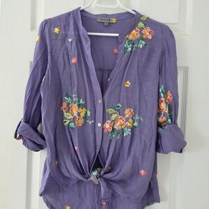 Lavender Floral Embroidered Blouse | M